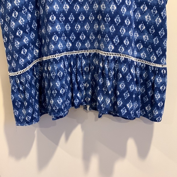 Printed Cap Sleeve Button Down Shirt - Picture 4 of 5